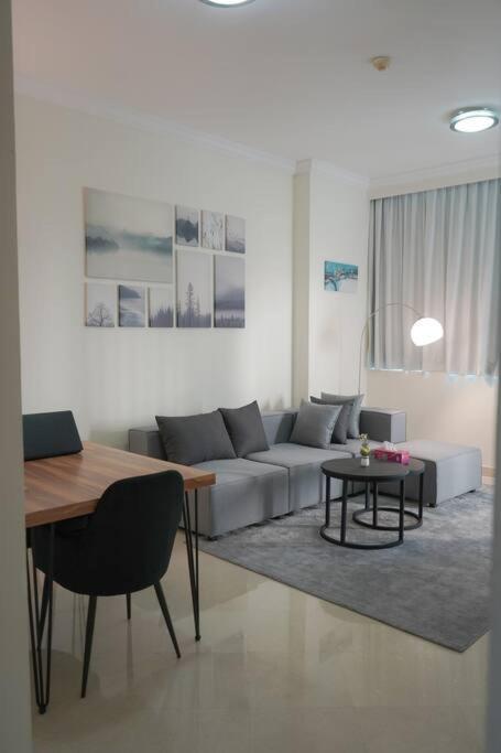 Step Into Serenity - Discover Modern Living In 1Br Apartment With Panoramic Views In Dubai Marina Near Jbr Walk, Beach And Bla Bla Club Kültér fotó