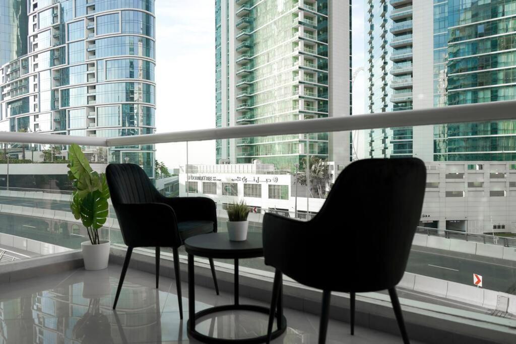 Step Into Serenity - Discover Modern Living In 1Br Apartment With Panoramic Views In Dubai Marina Near Jbr Walk, Beach And Bla Bla Club Kültér fotó